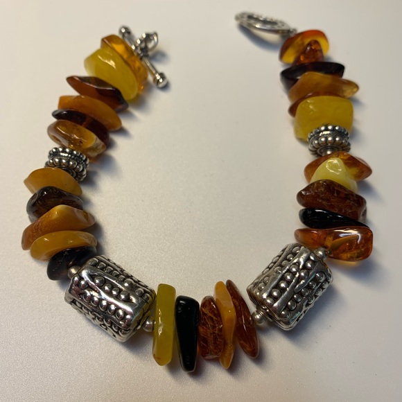 Silpada RARE HTF Sterling Silver & Honey Baltic Amber Chip Toggle Clasp Bracelet - Picture 15 of 16